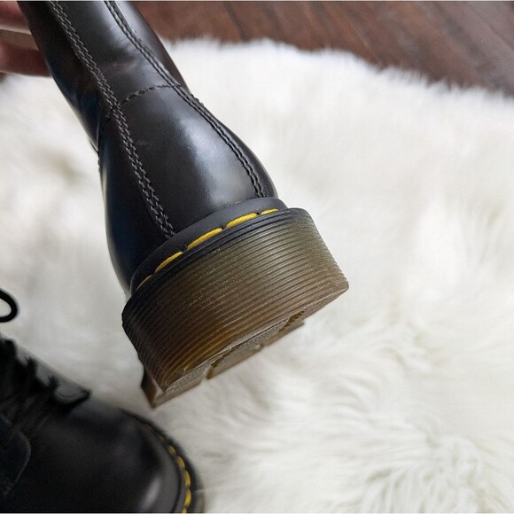 DR. MARTENS 1460 Shiny Smooth Black Leather Womens Boots size 6 - Picture 4 of 14